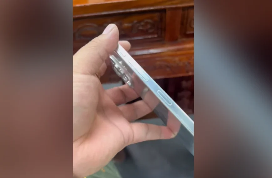 Alleged-iPhone-15-Pro-dummy-gives-us-our-first-hands-on-look-at-the-device